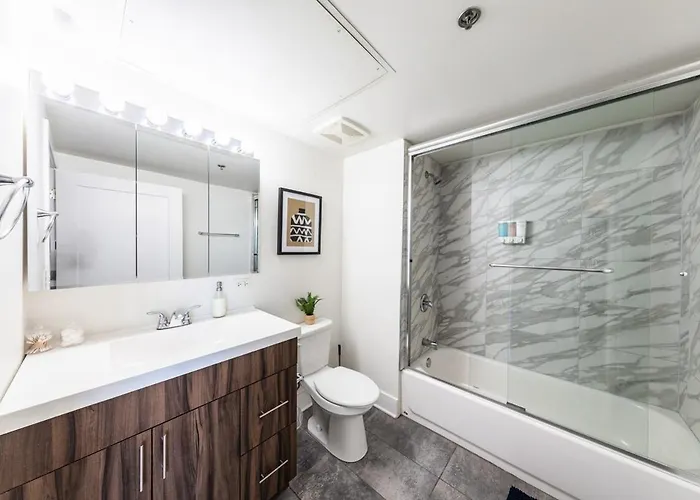 Modern 2br With Skyline View, Optional Parking & Gym Access Near Mccormick, Museum Campus, Grant Park & Soldier Field * Chicago
