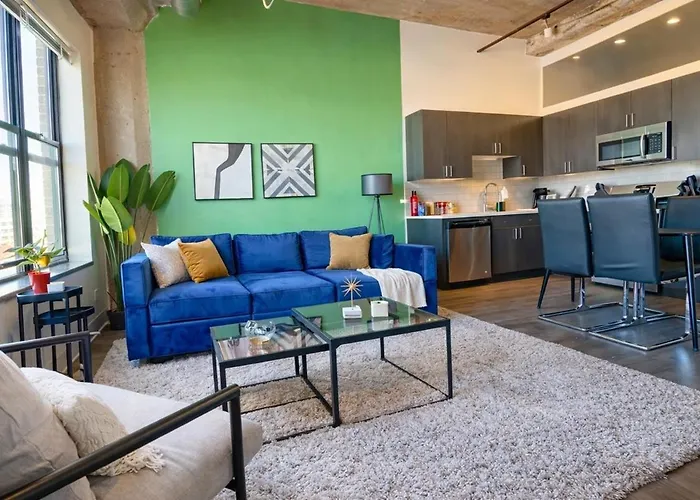 Modern 2br With Skyline View, Optional Parking & Gym Access Near Mccormick, Museum Campus, Grant Park & Soldier Field Appartement